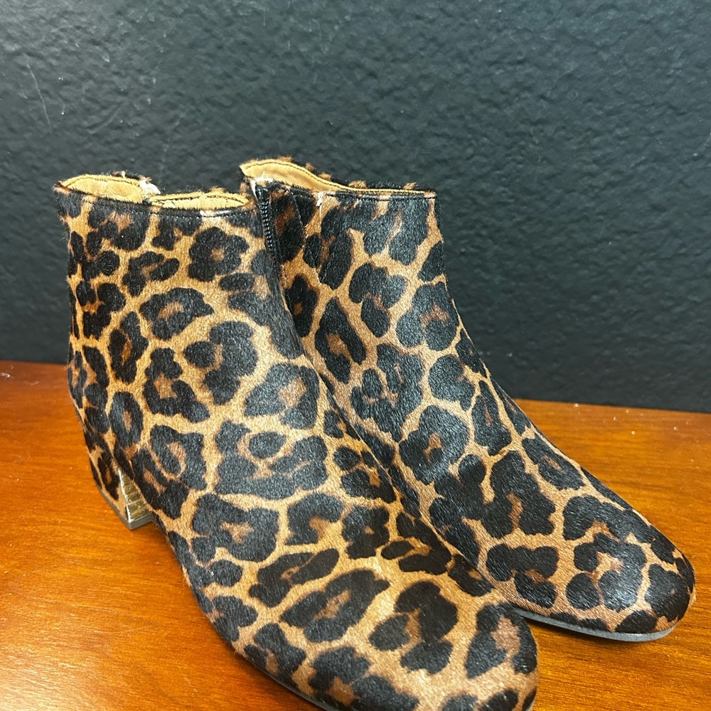 NWOT Gentle Souls By Kenneth Cole Leopard‎ Fur Ankle Boots size 5.5